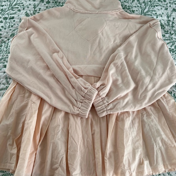 NWT Free People Ellie Sweatshirt - color Strawberry Cream Combo, size M - Picture 7 of 8